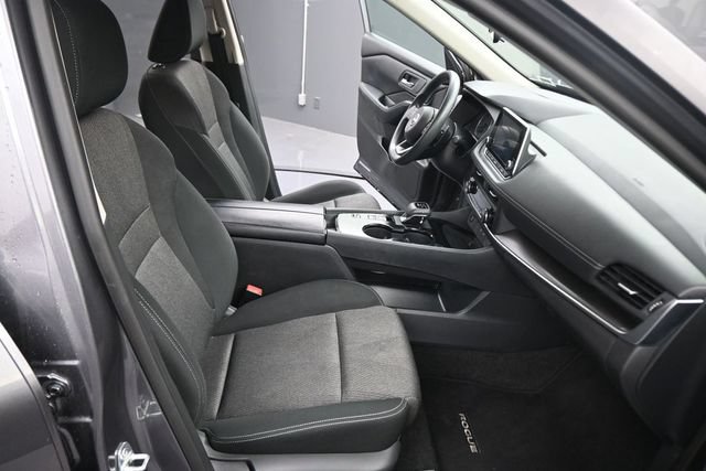 Used 2024 Nissan Rogue SV FWD image 14