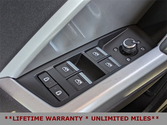 Used 2024 Audi Q3 2.0T Premium image 27