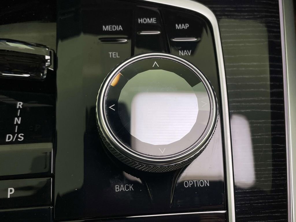 Used 2023 BMW X7 xDrive40i w/ Executive Package image 34