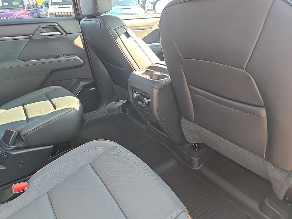 Used 2026 GMC Acadia AT4 w/ Luxury Package AWD/4WD image 92