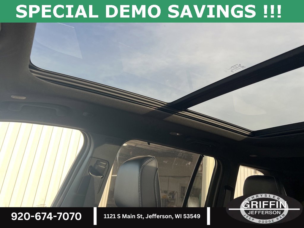 New 2025 Jeep Grand Cherokee Limited w/ Luxury Tech Group II image 26