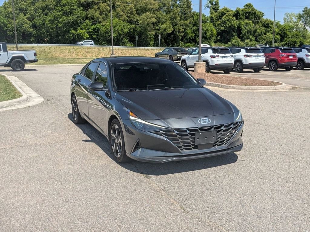 Used 2022 Hyundai Elantra Limited FWD image 7