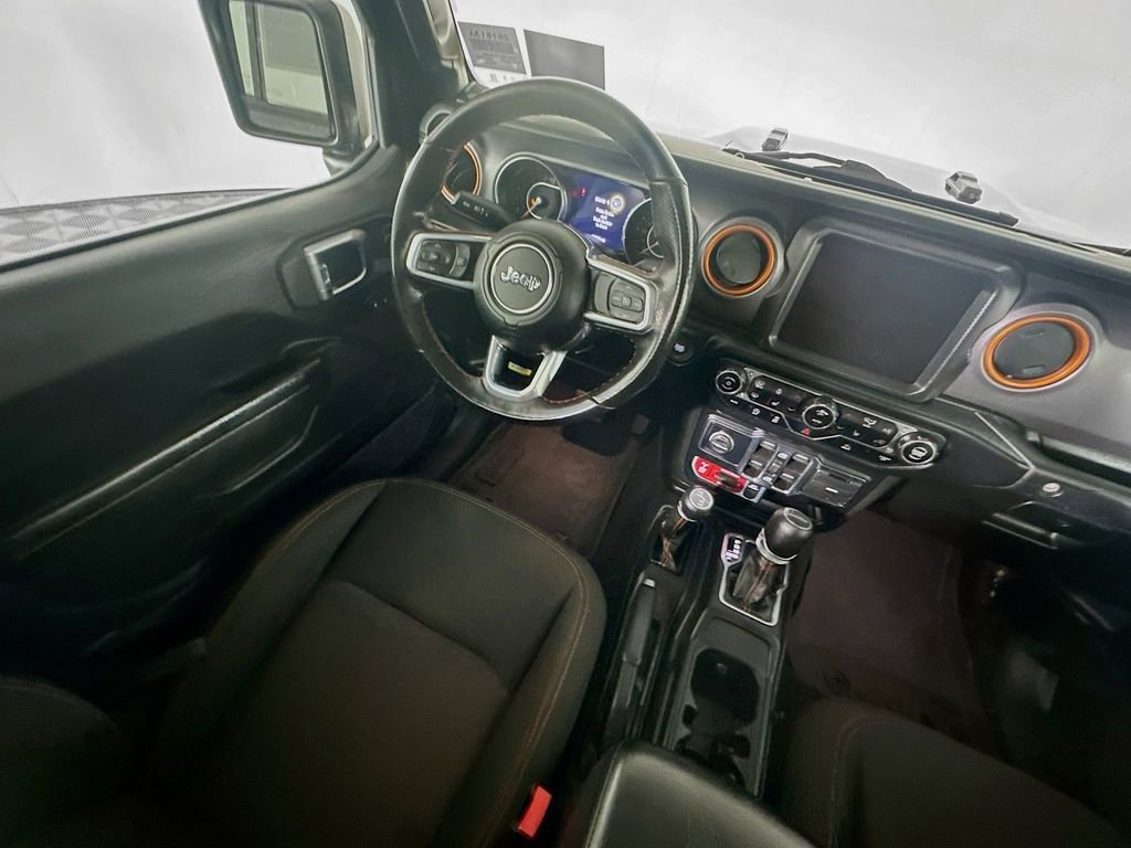 Used 2023 Jeep Gladiator Mojave w/ Cold Weather Group image 9