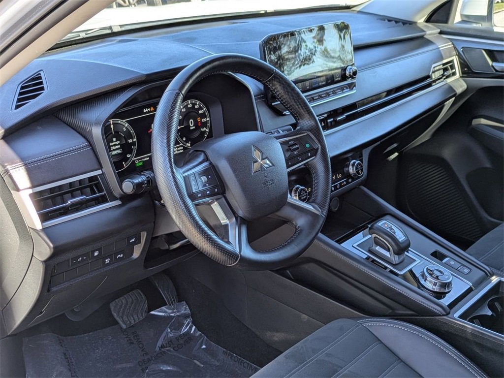 Used 2024 Mitsubishi Outlander Ralliart image 11