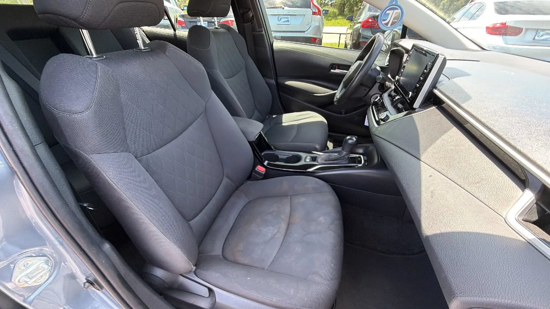 Used 2021 Toyota Corolla LE FWD image 17