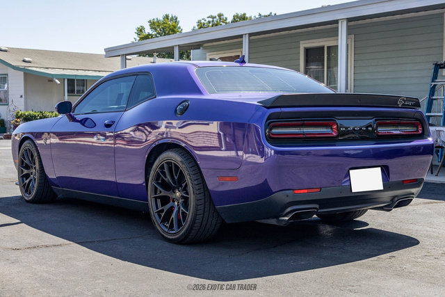 Used 2016 Dodge Challenger SRT Hellcat RWD image 6