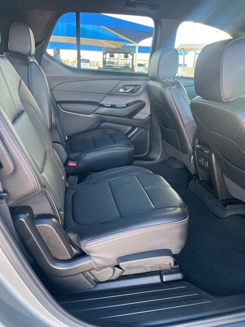 Used 2023 Chevrolet Traverse RS image 9