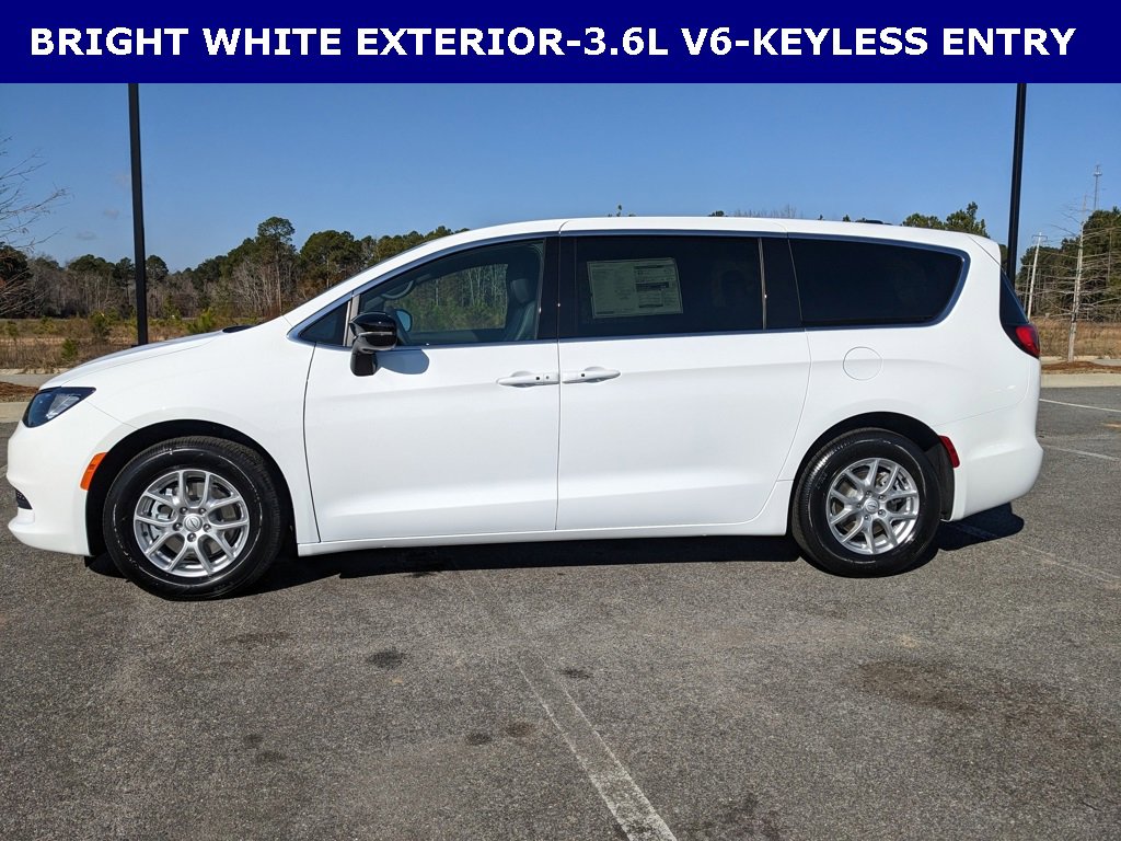 New 2026 Chrysler Voyager LX image 8