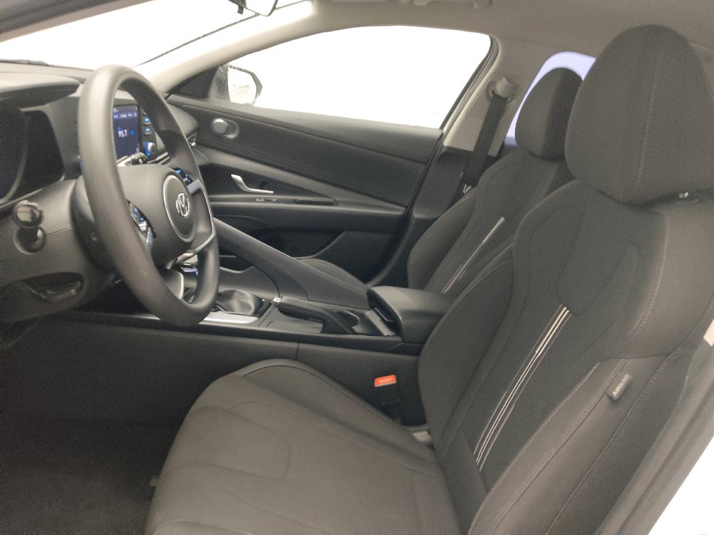 Used 2021 Hyundai Elantra SEL FWD image 17