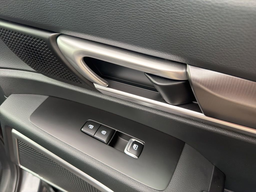 Certified 2025 Kia Telluride S image 32