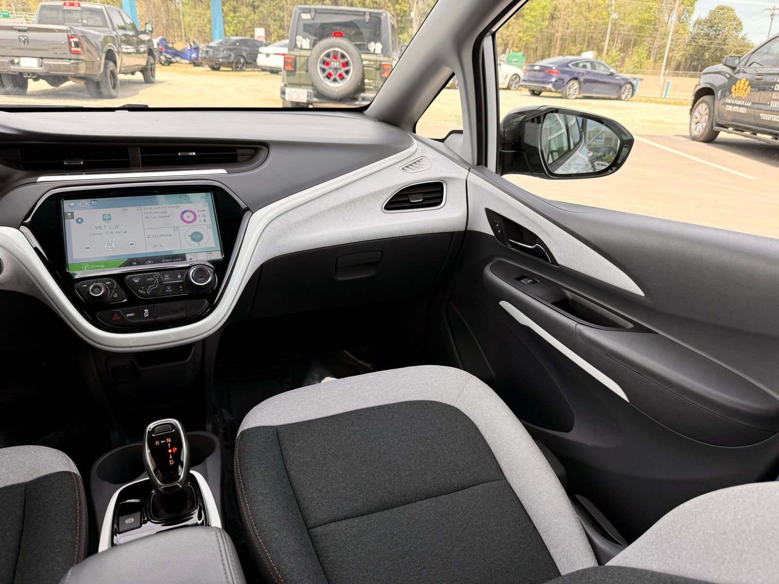 Used 2018 Chevrolet Bolt LT FWD image 23