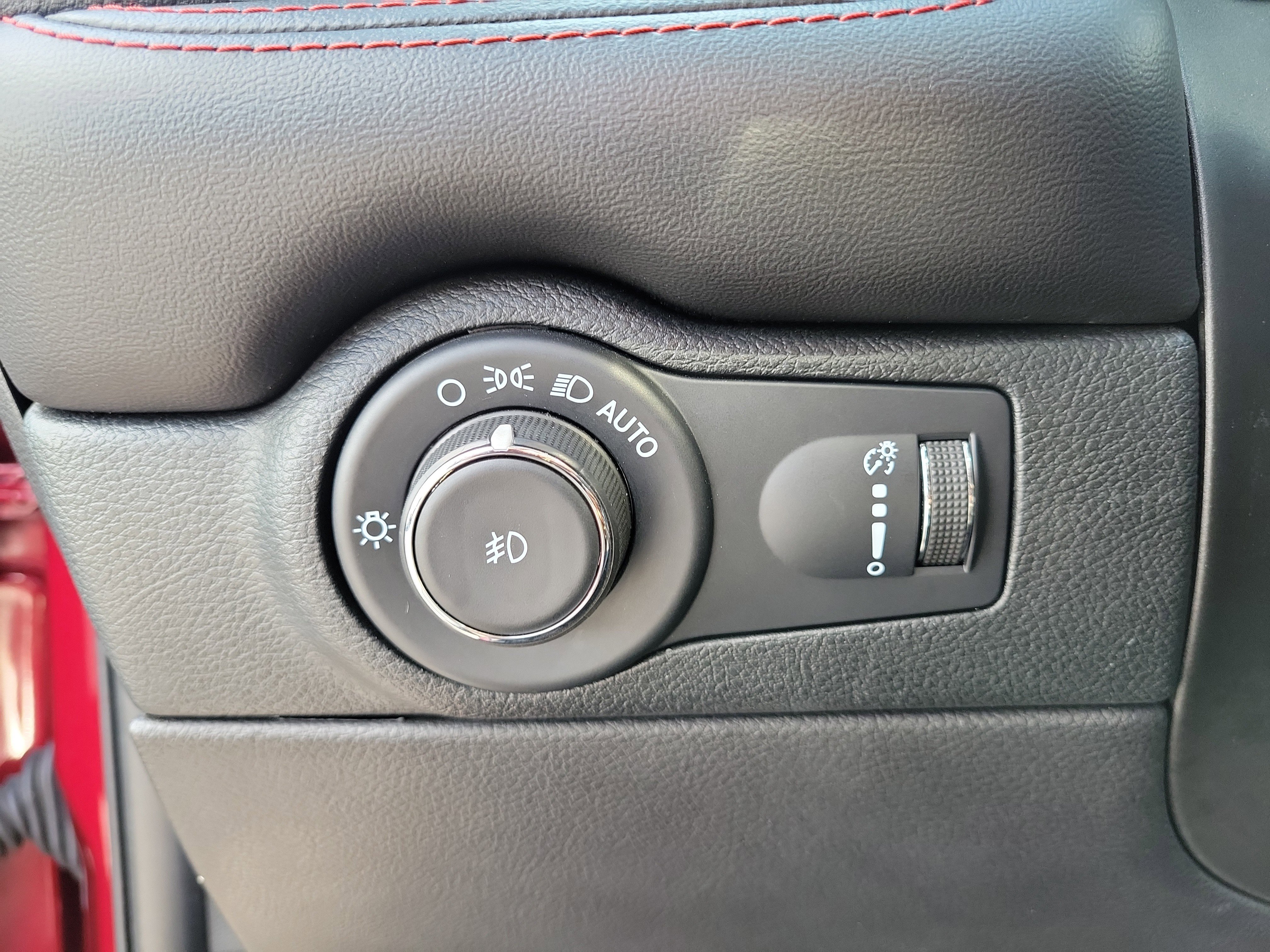 Used 2023 Dodge Durango GT AWD/4WD image 21