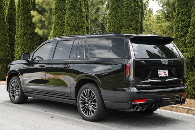 Used 2024 Cadillac Escalade ESV V w/ LPO, Floor Liner Package AWD/4WD image 24