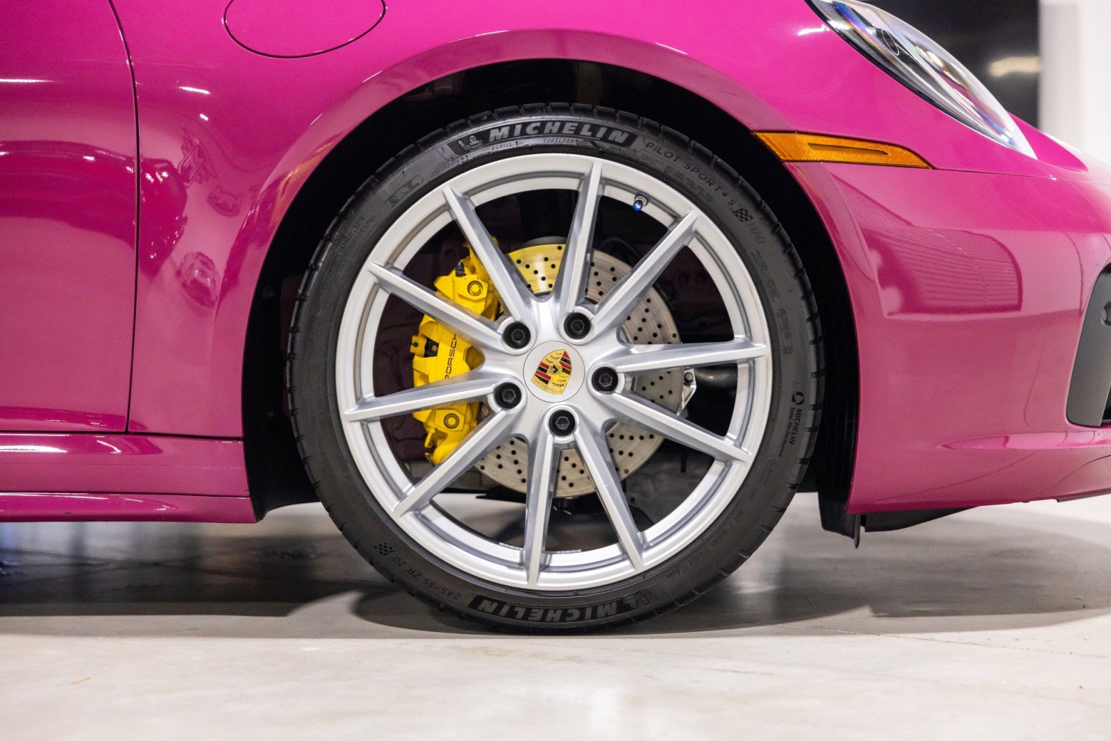 Used 2023 Porsche 911 Carrera w/ Premium Package RWD image 24