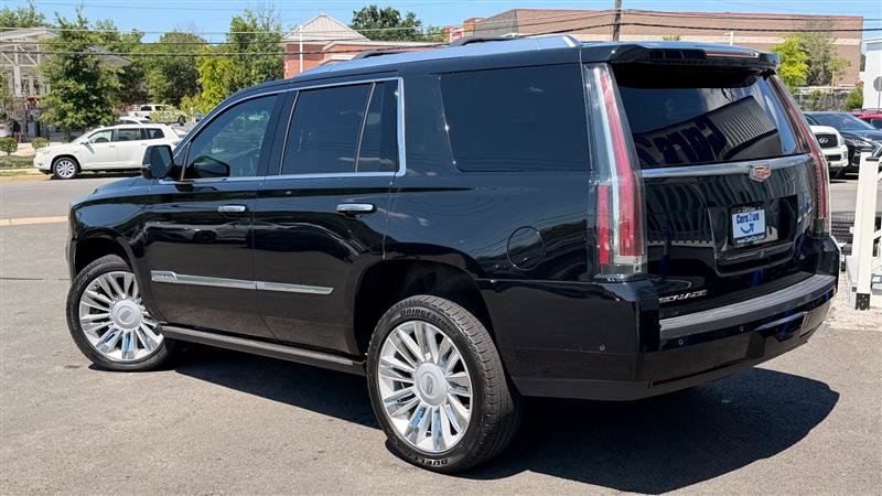 Used 2017 Cadillac Escalade Platinum AWD/4WD image 4