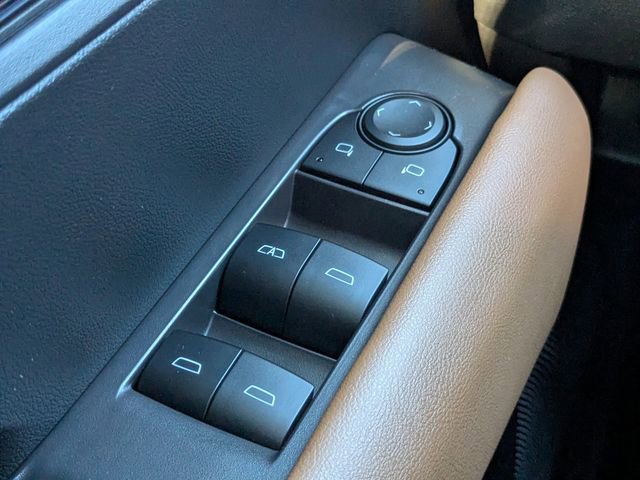 Used 2024 GMC Canyon AT4 w/ Canyon Safety Plus Package image 31