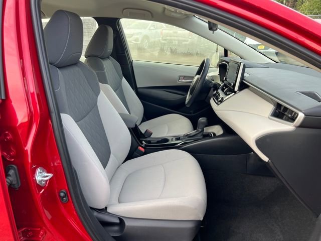 Used 2021 Toyota Corolla LE w/ Carpet Mat Package (TMS) image 10