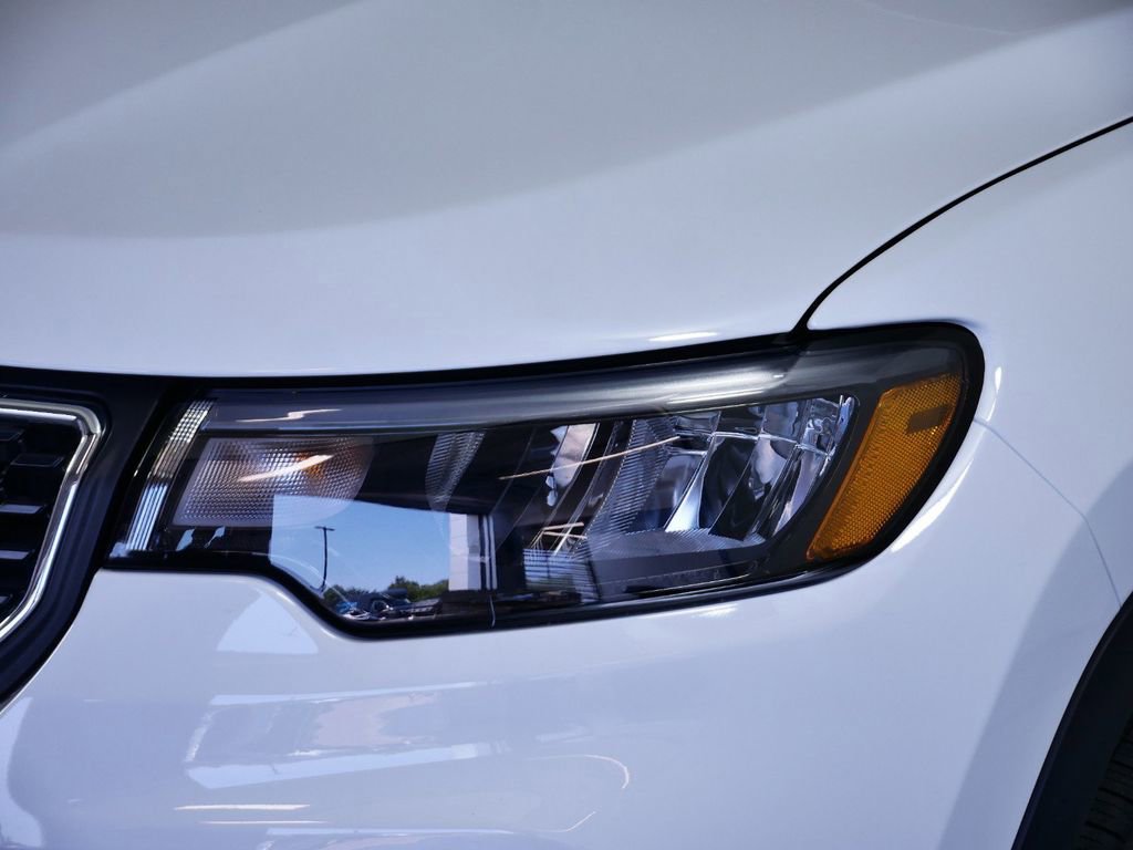 Used 2024 Jeep Compass Latitude image 17