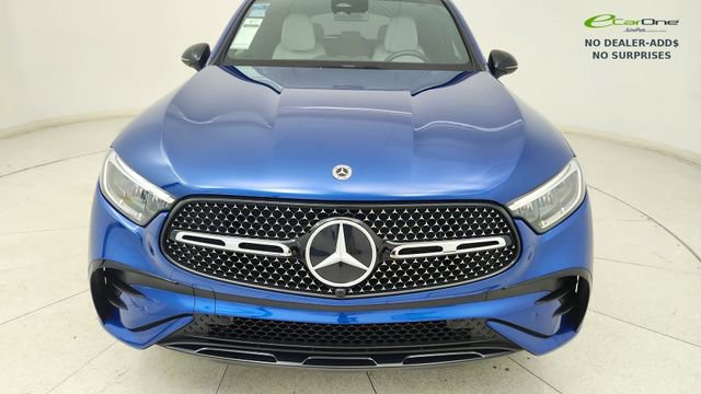 Used 2025 Mercedes-Benz GLC 350e 4MATIC w/ AMG Line image 9