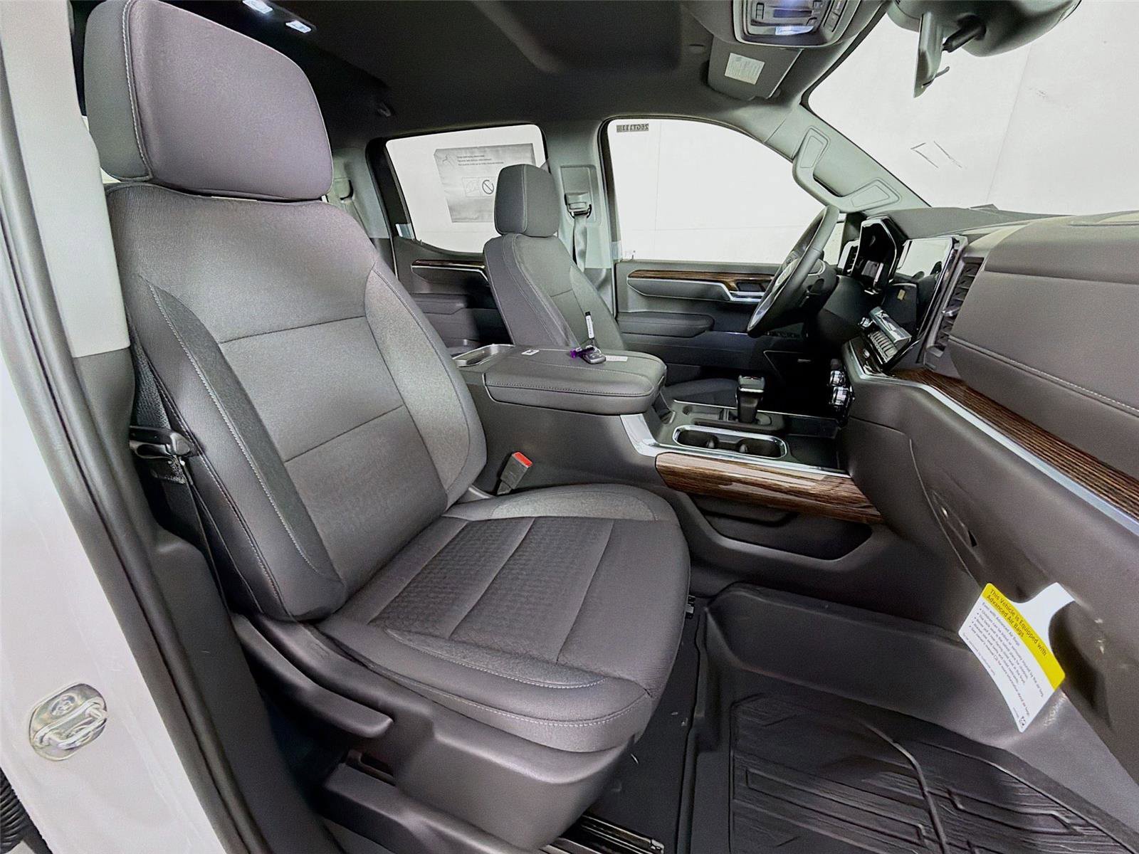 New 2026 GMC Sierra 1500 Elevation image 29