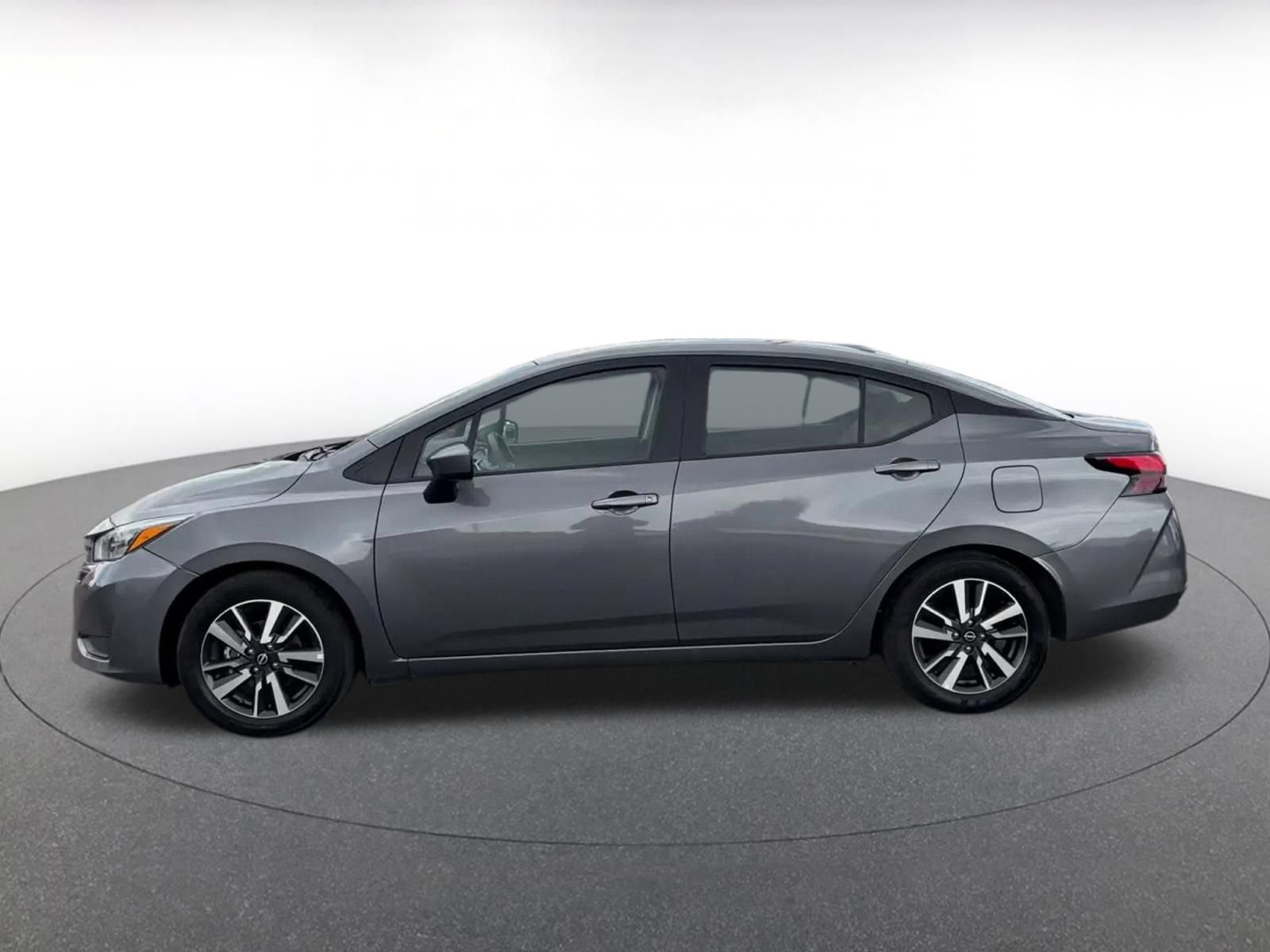 Used 2025 Nissan Versa SV FWD image 8