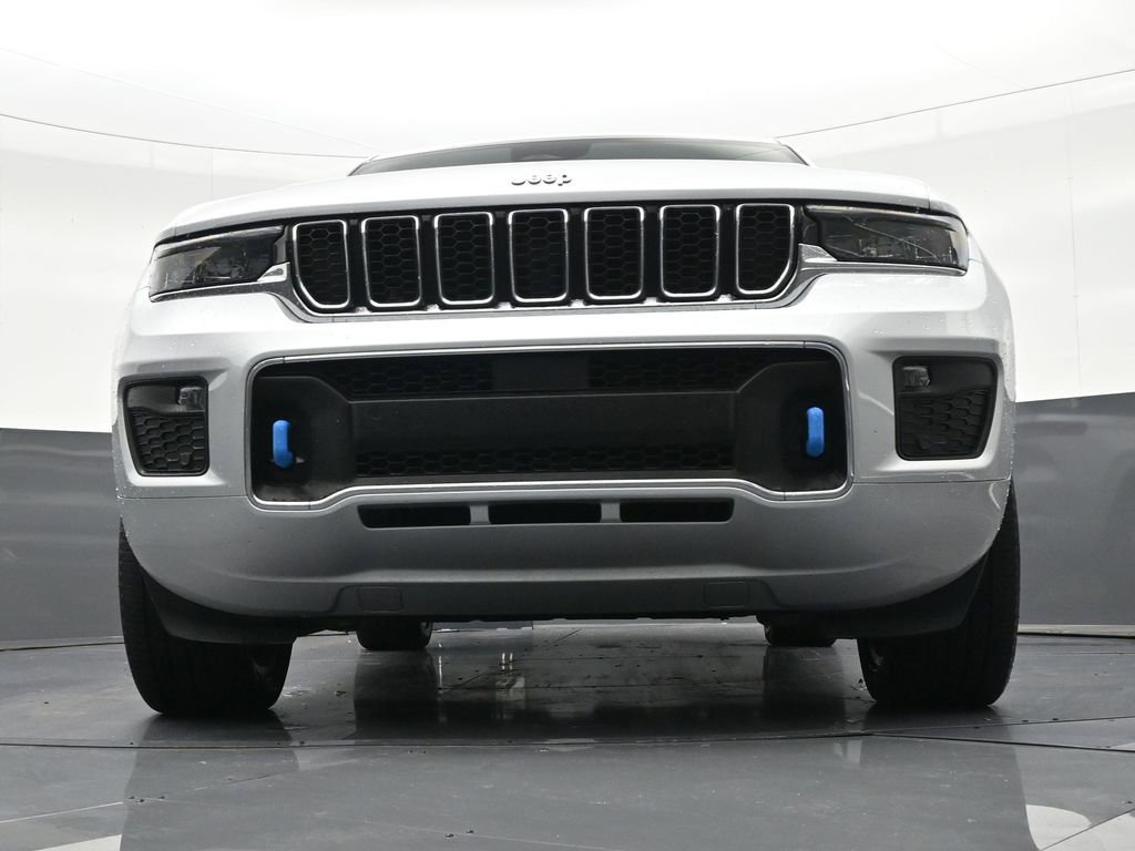 Used 2022 Jeep Grand Cherokee Overland AWD/4WD image 30