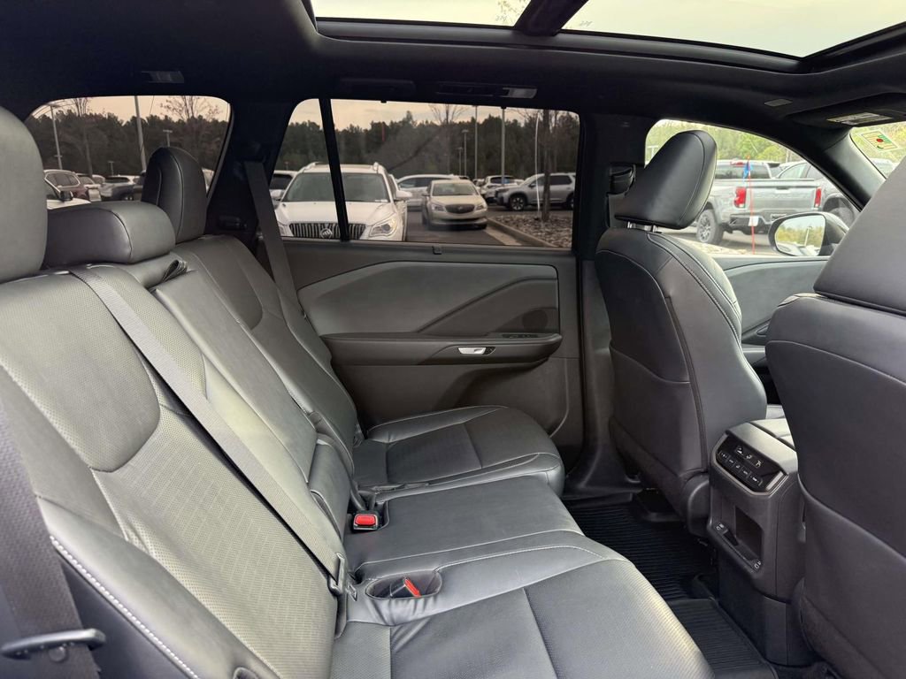 Used 2025 Lexus TX 350 AWD w/ Technology Package image 16