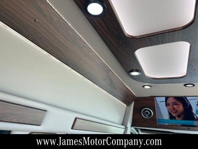 Used 2023 Mercedes-Benz Sprinter 3500 image 32