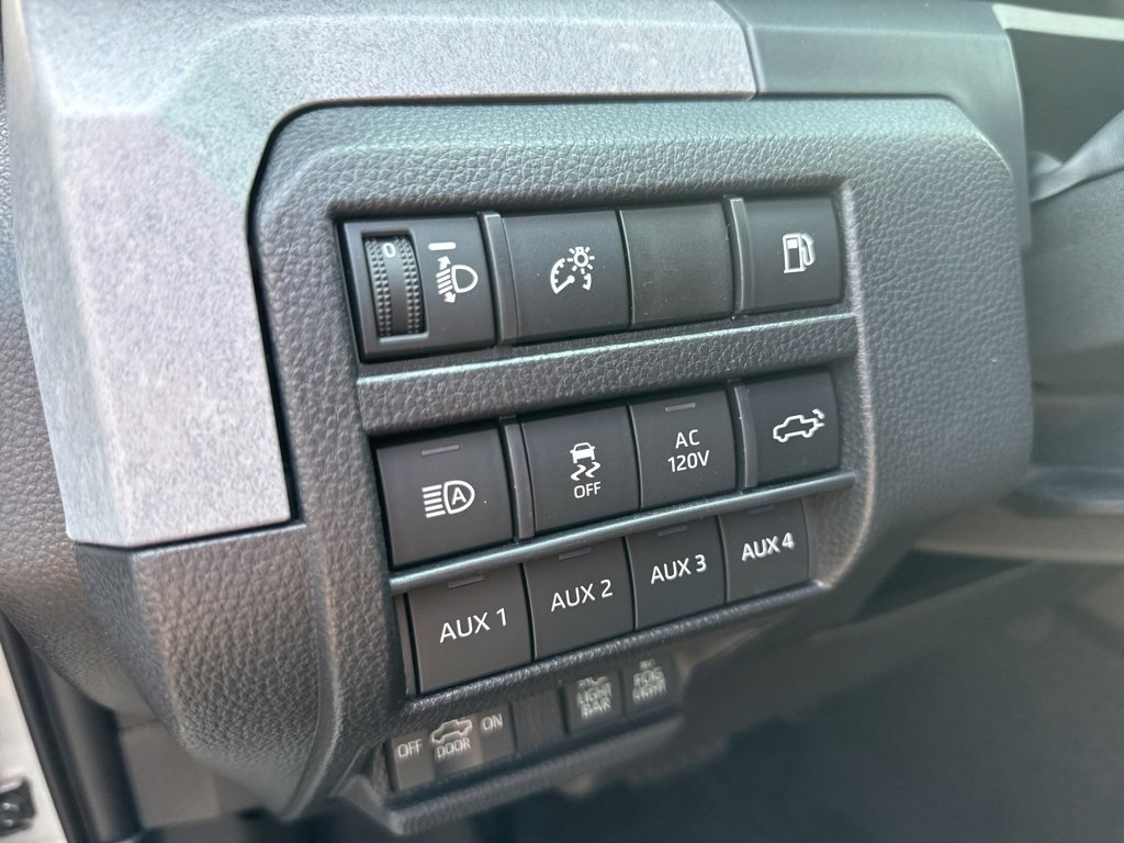 New 2025 Toyota Tacoma Trailhunter image 31