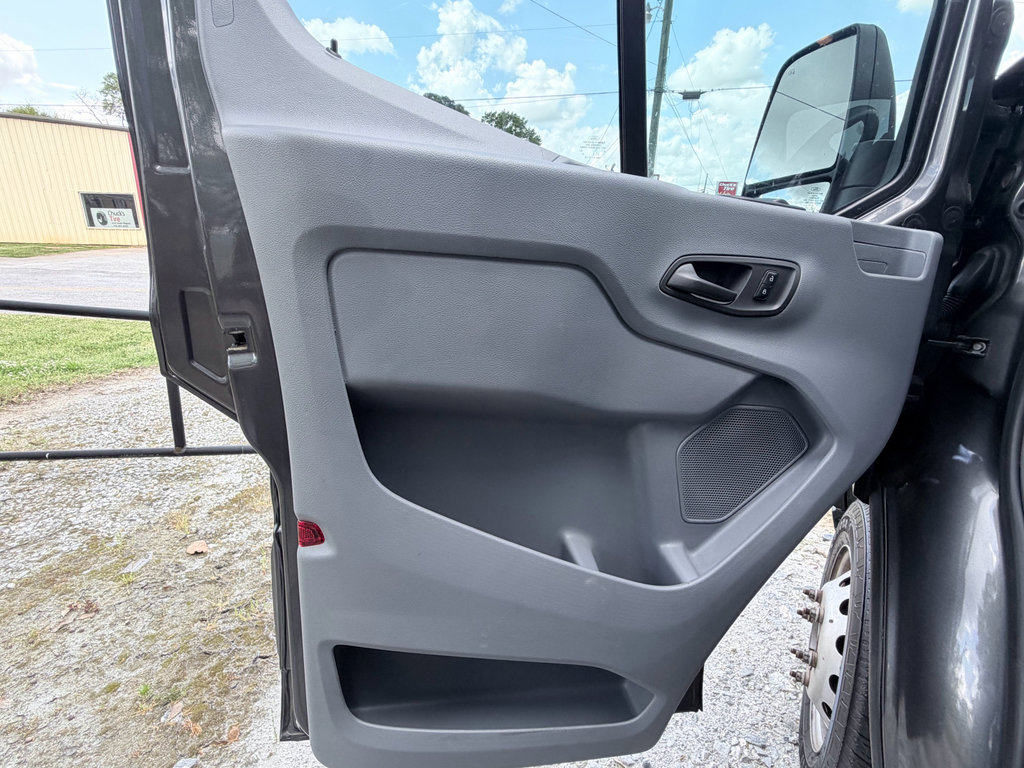 Used 2018 Ford Transit 350 XLT image 37