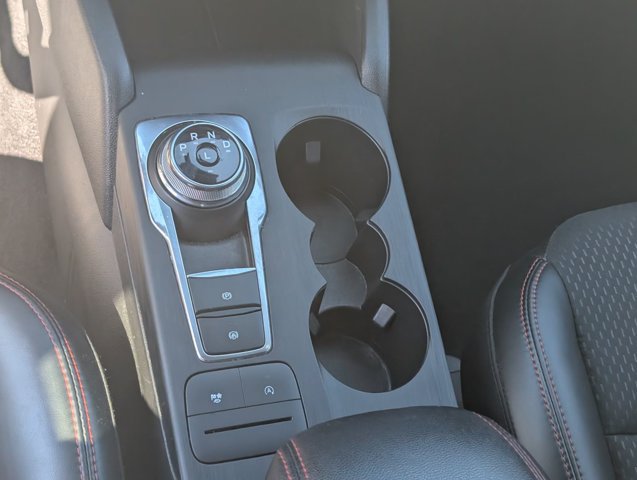 Used 2025 Ford Escape ST-Line Select AWD/4WD image 16