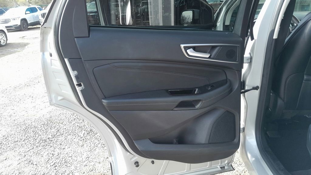 Used 2019 Ford Edge Titanium w/ Cargo Accessory Package FWD image 29