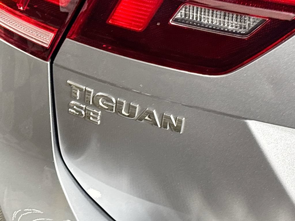 Used 2021 Volkswagen Tiguan SE AWD/4WD image 24