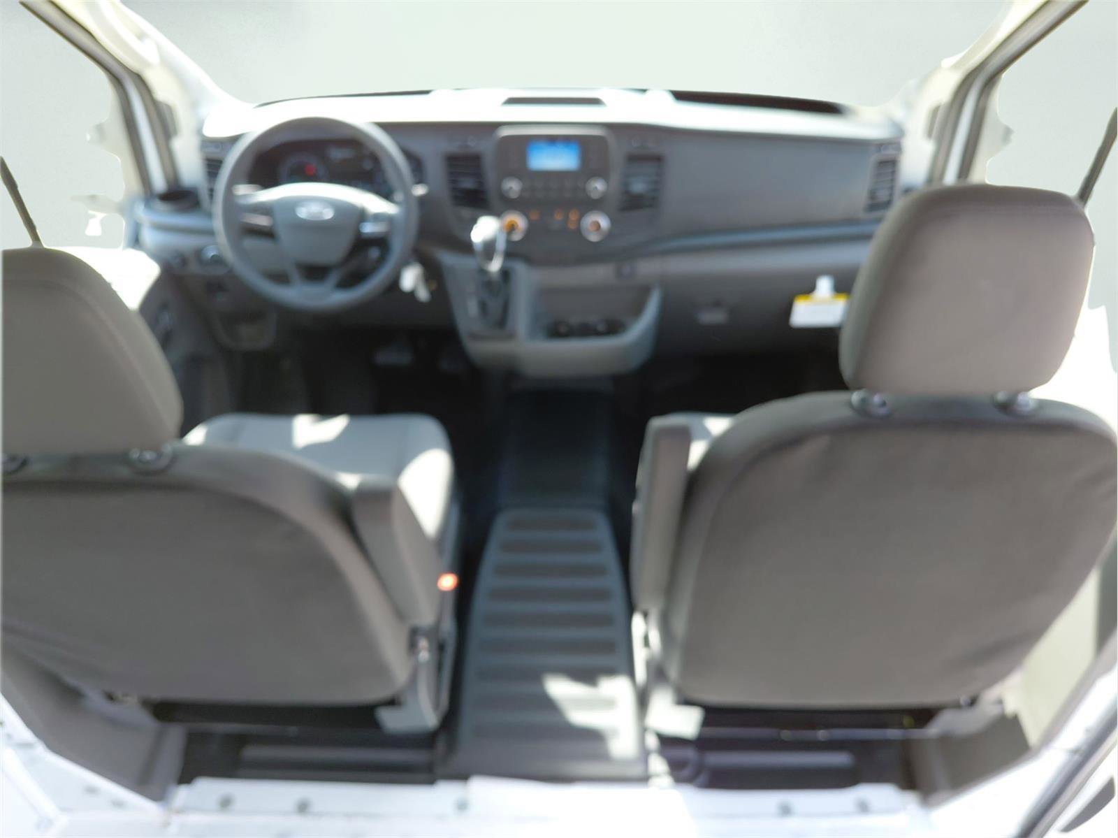 New 2025 Ford Transit 250 148 Medium Roof RWD image 10