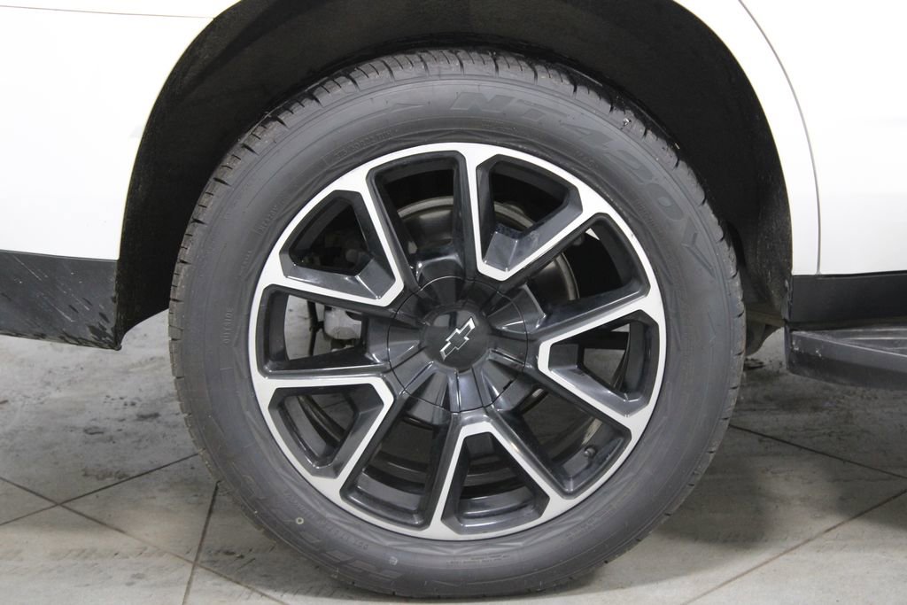 Used 2022 Chevrolet Tahoe RST w/ Luxury Package image 14