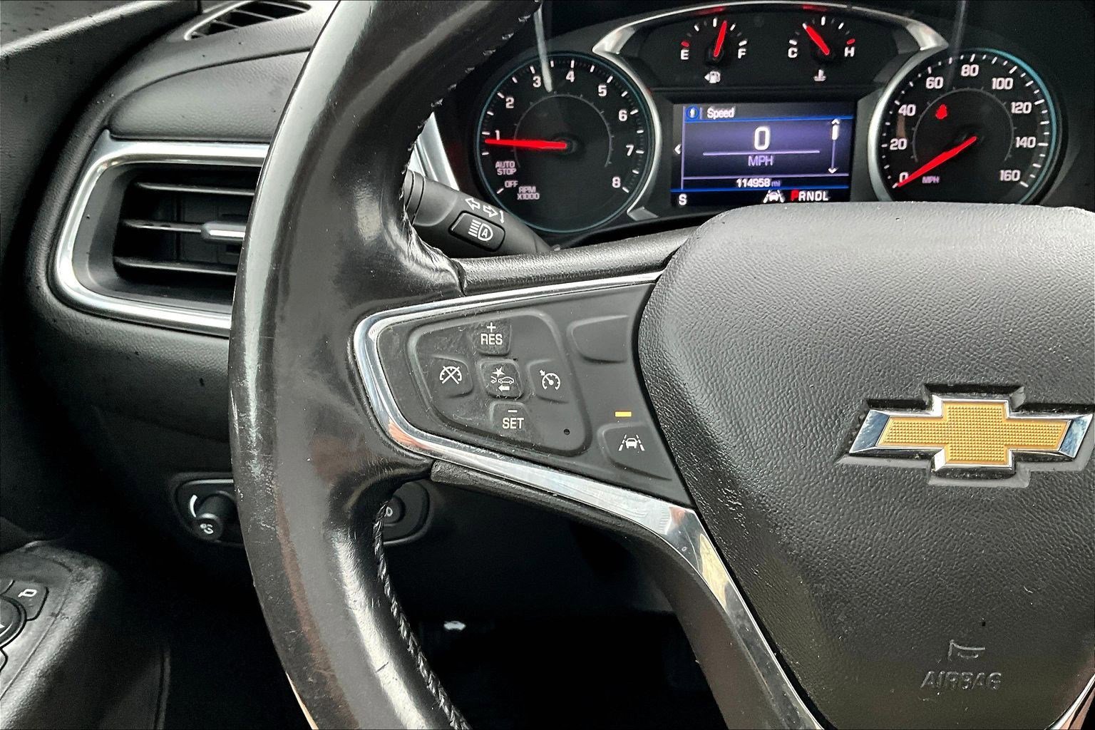 Used 2020 Chevrolet Equinox LT w/ Driver Convenience Package FWD image 11
