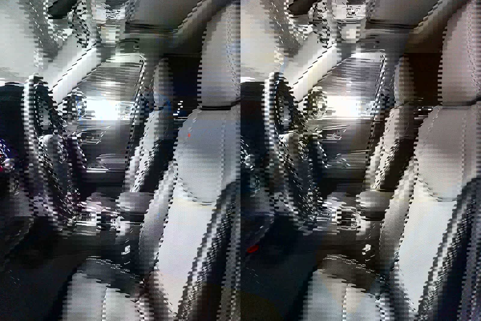 Certified 2020 Toyota RAV4 XLE w/ Convenience Package image 19