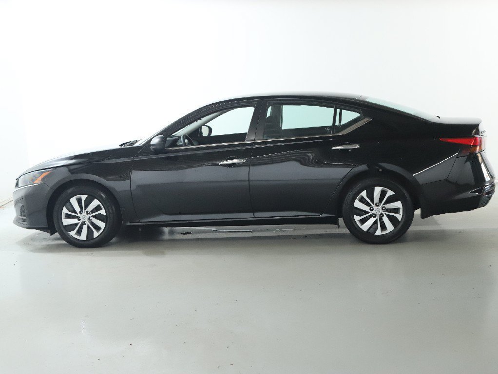 Used 2024 Nissan Altima 2.5 S FWD image 38