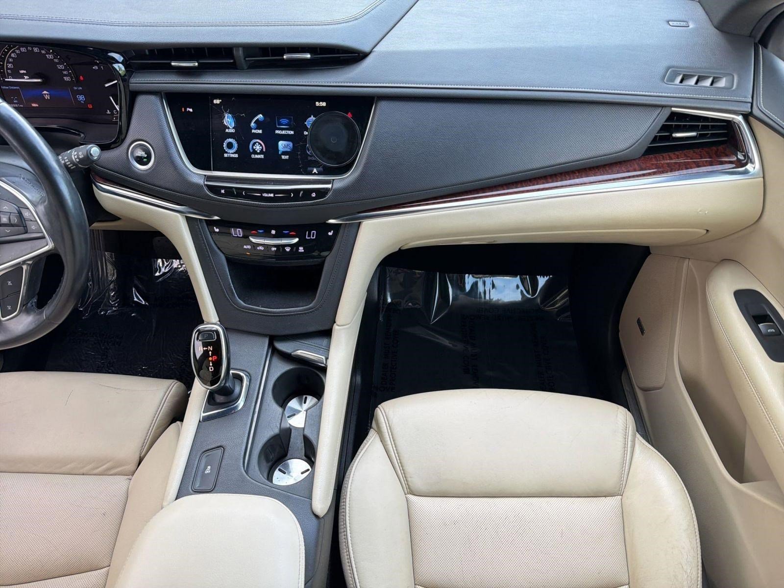 Used 2017 Cadillac XT5 Luxury w/ Driver Awareness Package FWD image 28