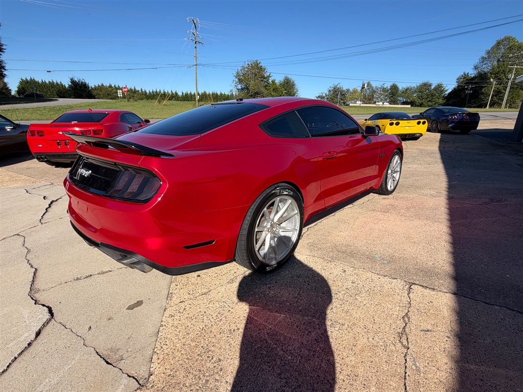 Used 2019 Ford Mustang GT Premium w/ Equipment Group 401A RWD image 5