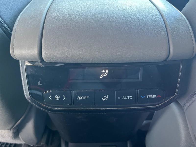 Used 2021 Toyota Highlander Limited image 30