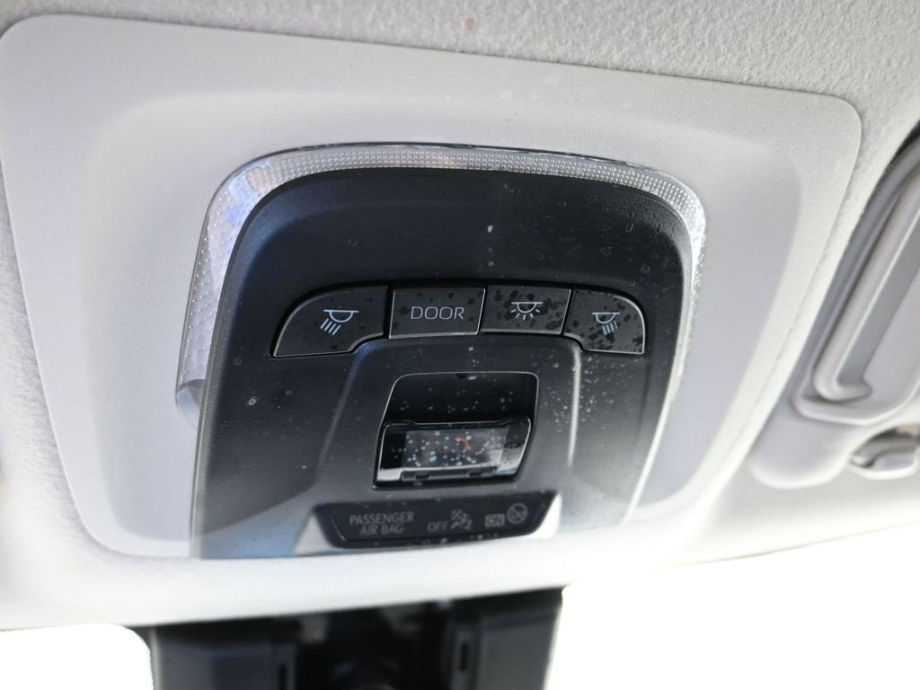 Used 2023 Toyota Corolla LE image 23