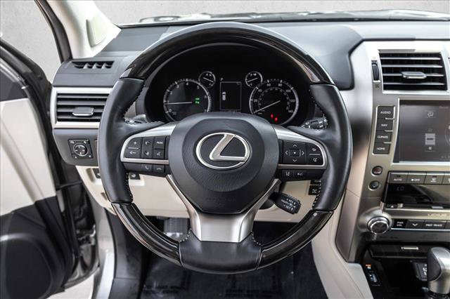 Used 2021 Lexus GX 460 Premium w/ Accessory Package AWD/4WD image 13