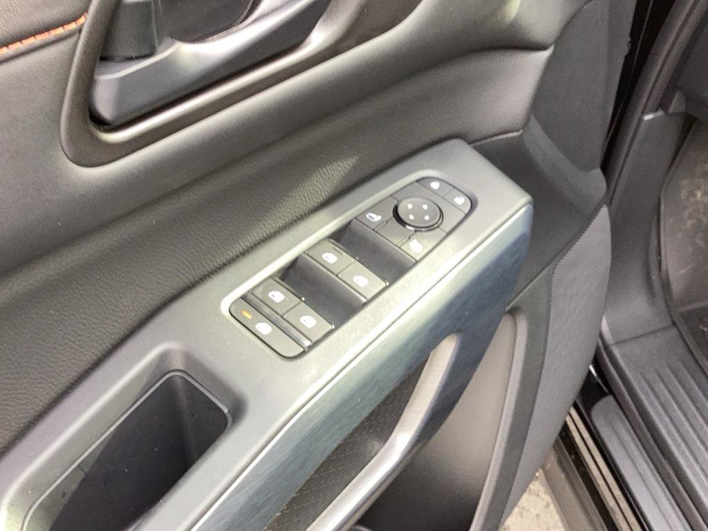 New 2025 Nissan Pathfinder Rock Creek image 14