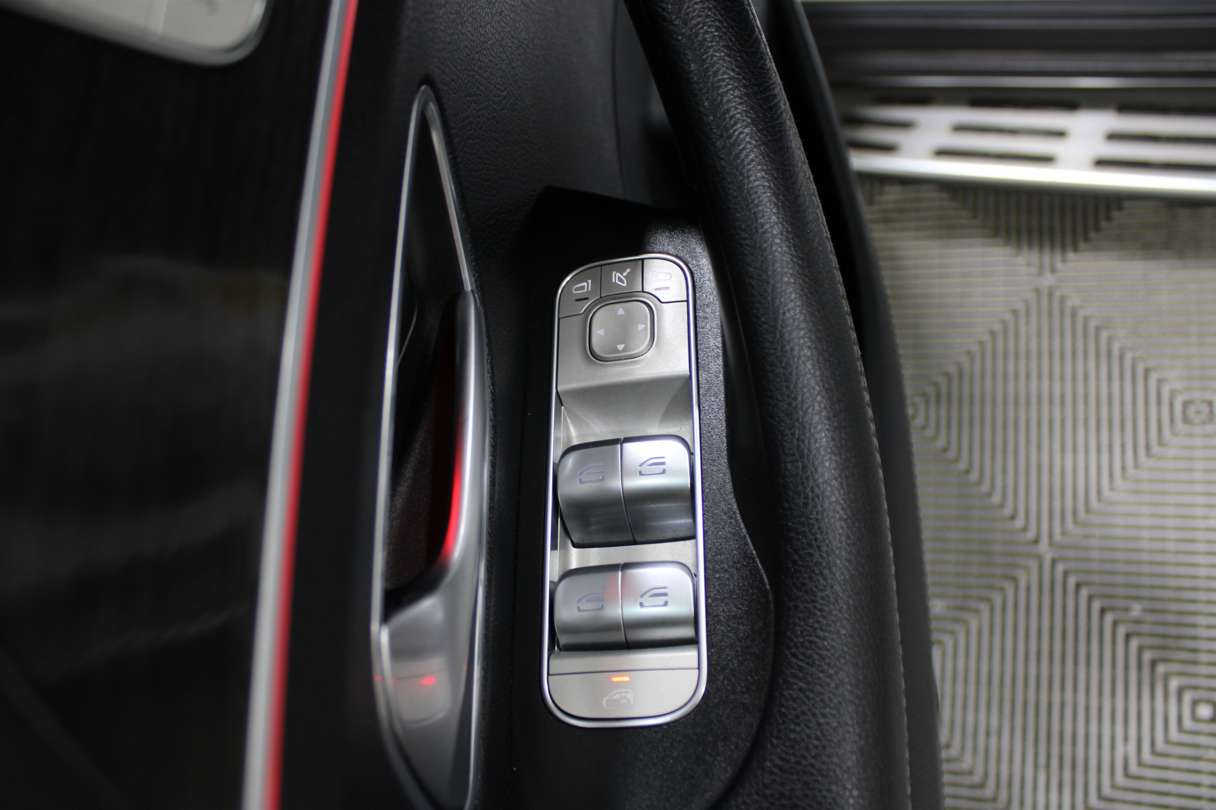 Used 2022 Mercedes-Benz GLS 450 4MATIC image 7