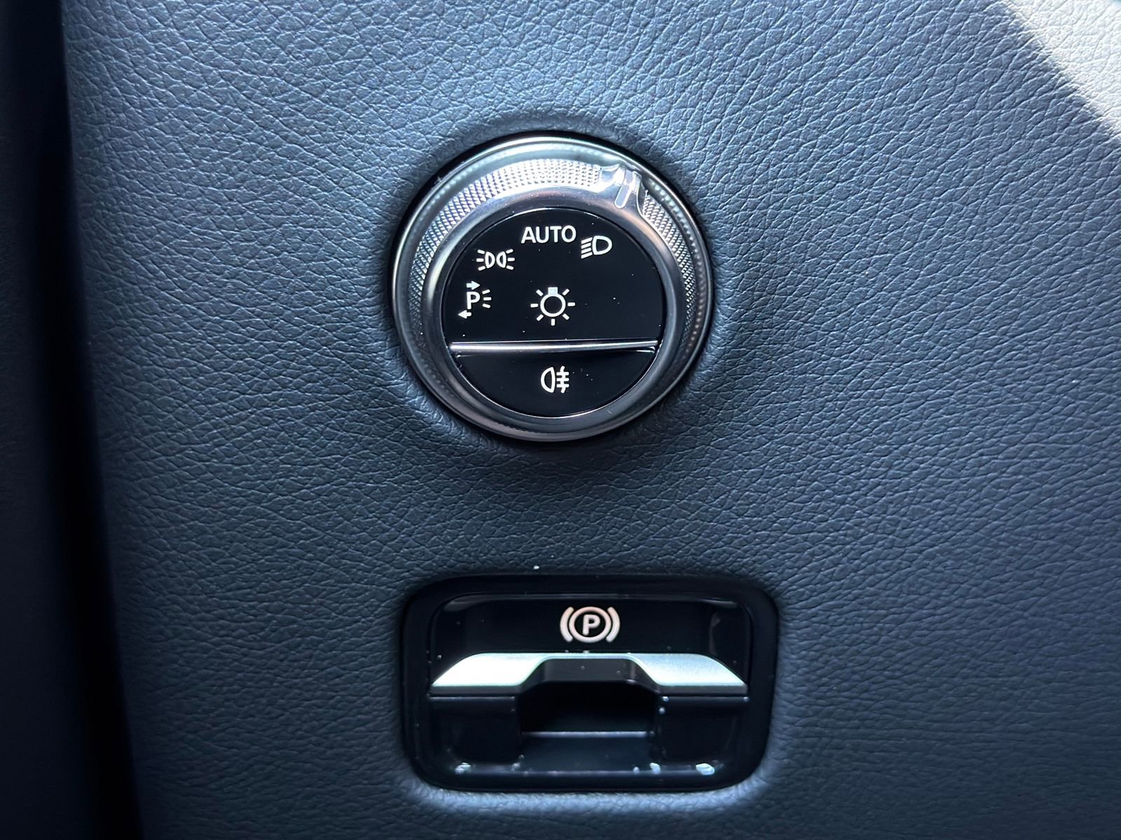 Certified 2026 Mercedes-Benz GLC 300 image 22