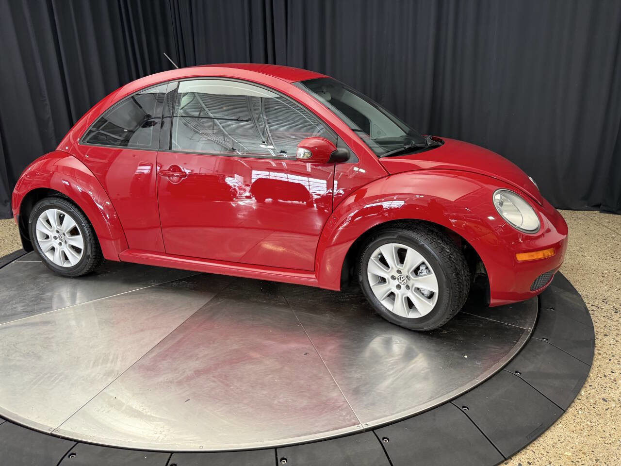 Used 2008 Volkswagen Beetle S FWD image 5