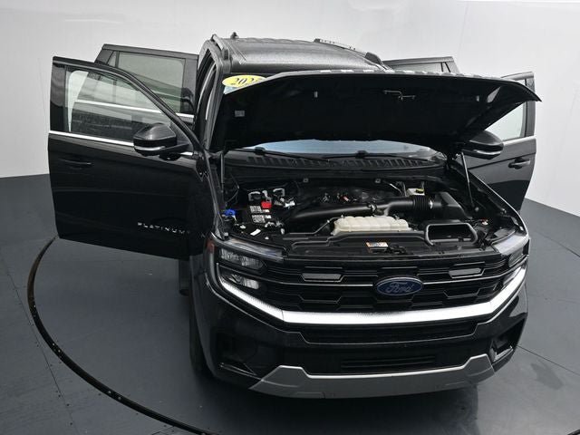 Used 2025 Ford Expedition Platinum AWD/4WD image 40