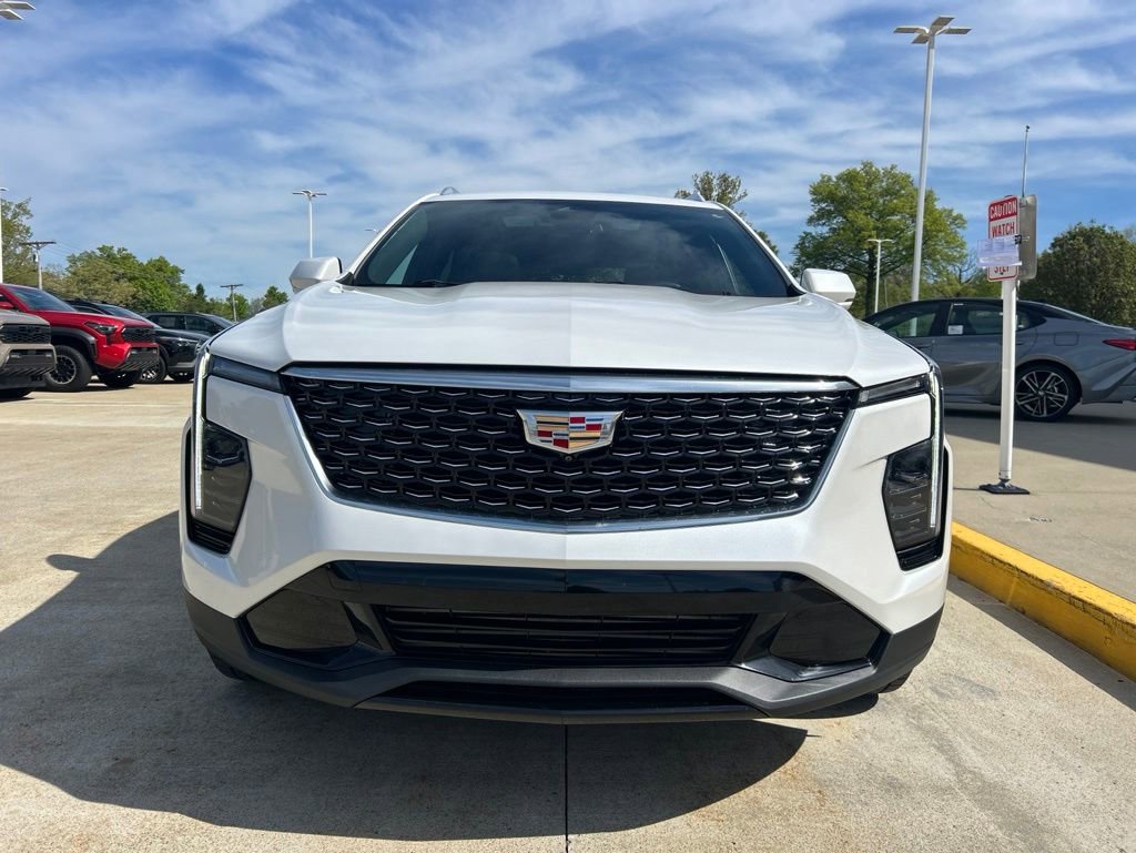 Used 2024 Cadillac XT4 Premium Luxury w/ Active Safety Package AWD/4WD image 2