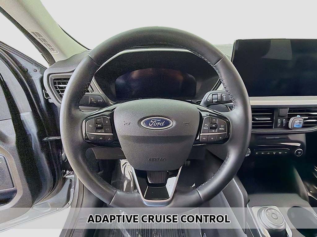Used 2024 Ford Escape Platinum image 4